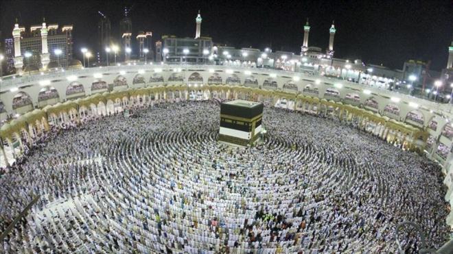 HAC KURALARI NASIL YAPILACAK?    Trkiye'de hac ibadeti iin kayt yaptranlarn merakla bekledii hac kuras Diyanet leri Bakanlnda bilgisayar ortamnda ve noter huzurunda ekilecek.