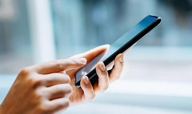 TRT Haber'in haberine gre; bu kapsamda, 10 GB internet kotasnn maliyeti operatrler tarafndan deil, devlet tarafndan karlanacak. renciler, ekim ay ierisinde 10 GB interneti kullanmaya balayacak.    Bir renci ya da gencin kendi zerine tanmlanm hatt yok ise cretsiz internet paketini kullanamayacak.    Dolaysyla suiistimal ve maduriyetlerin nne geilebilmesi iin Ulatrma ve Altyap Bakanl, Hazine ve Maliye Bakanl, BTK ve operatrler arasndaki grmeler devam ediyor.    Dzenleme; u an iin master, yksek lisans ve ak retimi kapsamyor.    Kapsamn geniletilip daraltlmasyla karar Hazine ve Maliye Bakanl verecek.