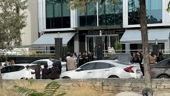 Bunun zerine harekete geen Mali Sularla Mcadele ube Mdrl ekipleri ile vergi mfettileri irketlerde arama yapyor.