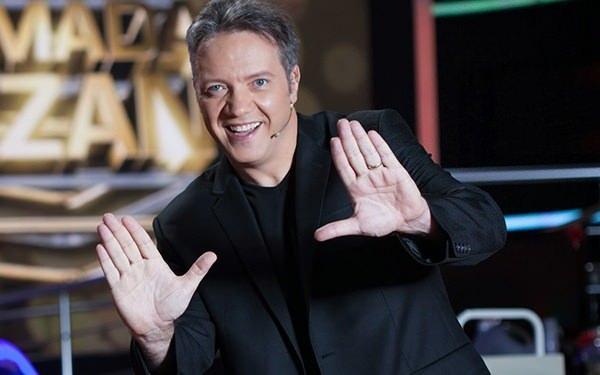 "K�MSE BEN� TANIMIYOR"