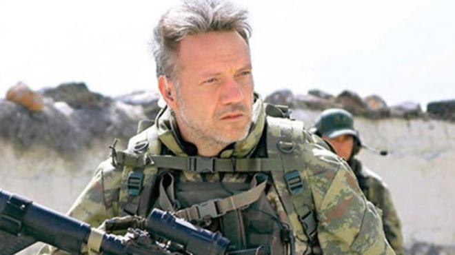 Sa�� sakal� birbirine girmi� halde g�r�nt�lenen Serezli, imaj� hakk�nda a��klamada bulundu.