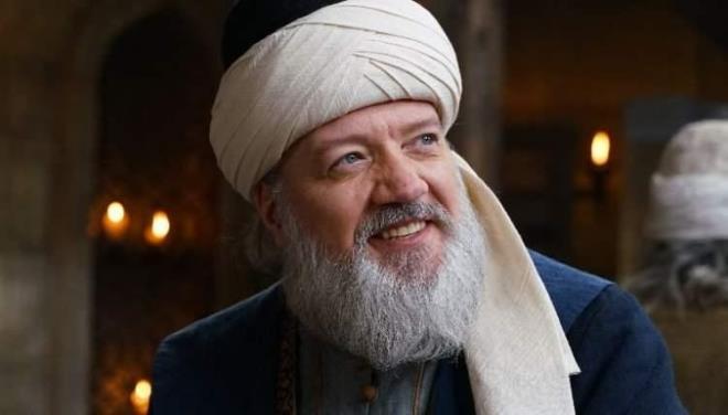 Son hali ile bir �ok film ve diziyi ka��rd���n� da s�yleyen Alperen Serezli,  "7-8 film, 5 dizi ve 3 oyunu kabul edemedim.