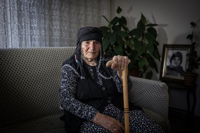 AA ekibi, bu kapsamda, Malatya'dan 109 yandaki Fatma Ger, 107 yandaki Emine Yeil, 106 yandaki Gll li, 108 yandaki Hafi Can, 101 yandaki Sultan Kaya ve 101 yana giren Zeliha Boyraz, Eskiehir'den 104 yandaki Elife Gndz ve 108 yandaki Meryem an, Ankara'dan 101 yandaki mmglsm Grsoy ve Erzurum'dan 101 yandaki Aliye Gker'i fotoraflayp grntledi.
