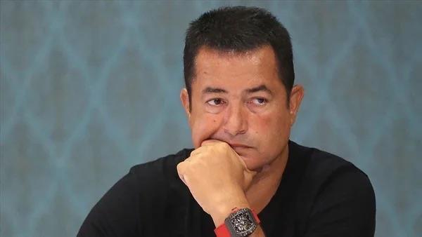 Medya patronu Acun Ilcal, Nur Tuba Naml'nn YouTube kanalna konuk oldu.