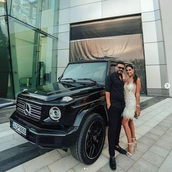 Avukatlar ve yaknlarnn mallarna tedbir konuldu<br>    Dilan Engin Polat iftinin avukatlaryla ilgili bomba bir gelime yaand. Gazeteci Murat Arel, Dilan Polat ve Engin Polat'n mali ilerine bakan Avukat Ahmet Gn ve 28 yaknnn (1. ve 2 .derece akrabalar) mal varlklarna tedbir konduunu aklad.