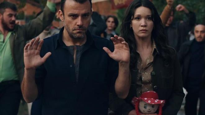 Kanal D'de ekrana getirilen 80'l yllarn anlatld Dilek Ta dizisi ilgiyle takip edilmeye devam ediyor.