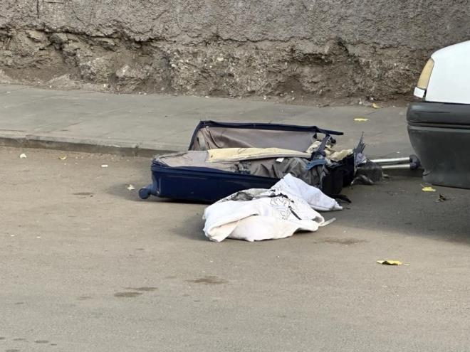 Bomba imha ekibi, zel kyafet giyip antaya fnye yerletirdikten sonra kontroll bir ekilde valizi patlatt.