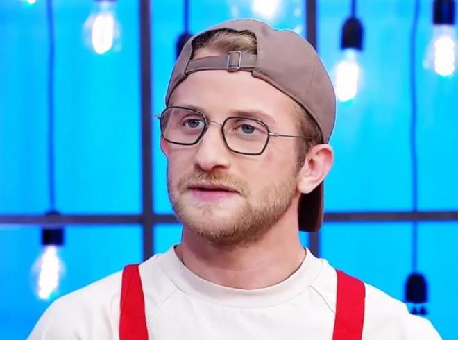 Danilo Zanna, Mehmet Yalnkaya ve Somer Sivriolu'nun jri yeliini yapt, ekranlarn sevilen yarma program MasterChef All Star'da yarmac efler arasnda yer alan Tahsin Kk'n yllar nceki hali sosyal medyada paylald.