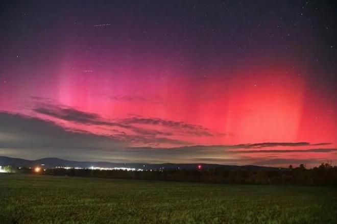 Trkiye'de Van ve Ordu'nun nye ilesinde byleyici grnt gzlemlendi.