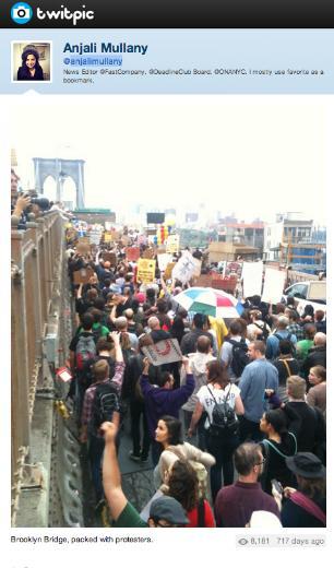 Anjali Mullany isimli kullanc 1 Ekim 2011?de Wall Street'in gali (Occupy Wall Street) gsterileri srasnda Brooklyn Kprs'nden bu fotoraf paylat. Reuters'n bildirdiine gre 16 Eyll'de Zuccoti Park'ndaki gsteriler srasnda Twitter'da paylalan her 500 gnderiden biri olayla ilgili hashtag tayordu.