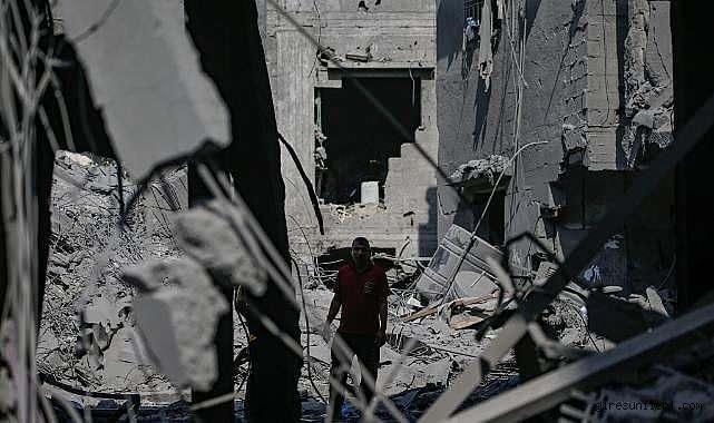 srail, kurulduu andan itibaren Filistinlilere kar gerekletirdii katliamlarla tarih perdesine bir soykrmc olarak adn yazdrd.