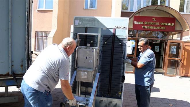 Endekse g�re �stanbul K���k�ekmece y�zde 6.81 ile en �ok ta��nan, y�zde 7.27 ile en hareketli ve y�zde 6.99 ile en �ok tercih edilen il�e oldu. Ta��nma kategorisinde il�eyi y�zde 6.35 ile �mraniye, y�zde 4.50 ile Esenyurt, y�zde 4.45 ile Pendik ve y�zde 4.35 ile Maltepe izledi. En �ok tercih edilen il�eler aras�nda �mraniye, �sk�dar, Kad�k�y ve Pendik yer ald�.