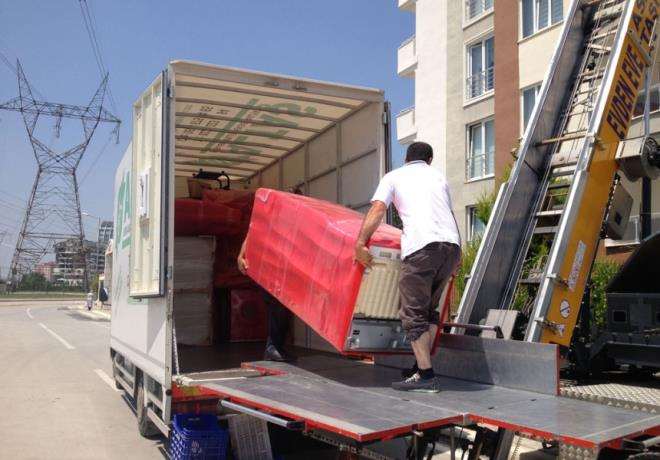 �stanbul Ta��nma Endeksi 2023 3. �eyrekte bir �nceki �eyre�e g�re y�zde 10.40, 2022'nin ayn� d�nemine g�re de y�zde 90.65 artt�. Endeks, ���nc� �eyrekte, 73.0 ile son iki y�l�n en y�ksek de�erine ula�t�.