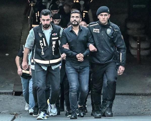 Babas� Sezgin Polat'a yat�rd��� 85 milyon nakit parayla ilgili ise Engin Polat, yo�unlu�undan dolay� banka i�lerini babas�n�n halletti�ini tekrarlad�.