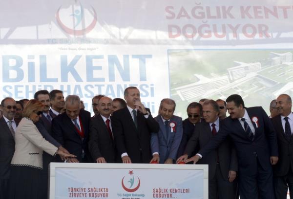 Babakan Erdoan Ankara Bilkent ehir Hastanesi'nin temel atma trenine katld