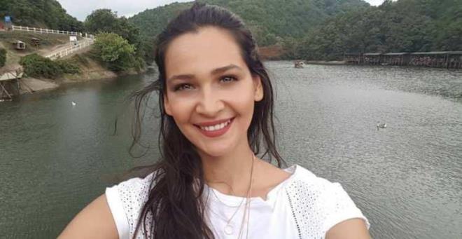 Muhabirlerin kendisi ile alakal sorularn samimi bir ekilde yantlayan Glsim Ali, yeni projeler okuduunu belirtti.