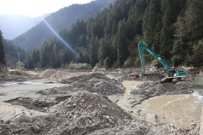 Dnyaca nl turizm merkezi Trabzon'daki Uzungl,, giderek slamaya balad.