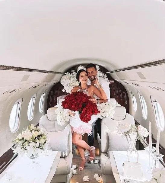 Polat, ayn programda gnlk ne kadar harcad sorusuna ise "Belli olmuyor, bazen bir AVM'de gnlk 750 bin lira harcyorum" eklinde cevap vermiti.