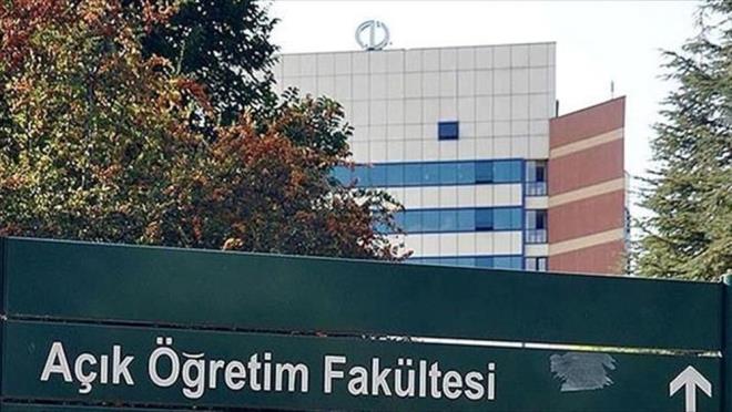 Anadolu niversitesi Akretim, ktisat ve letme Faklteleri vize snavlar aralk aynda rencilerin katlm ile gerekleecek. Farkl oturumlar halinde yaplacak olan akretim snav giri yerleri Anadou niversitesi'nin internet sitesi zerinden aklanacak. te, AF snavlar hakknda bilgiler...