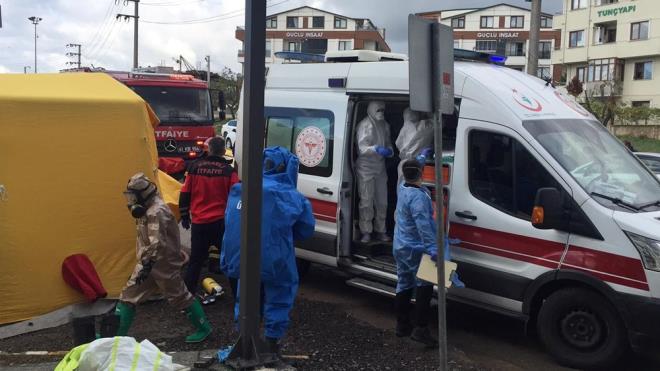  yerindeki 14 kiinin geici zehirlenme yaamas zerine 112 Acil Servis, AFAD, UMKE ve itfaiye ekiplerine haber verildi.