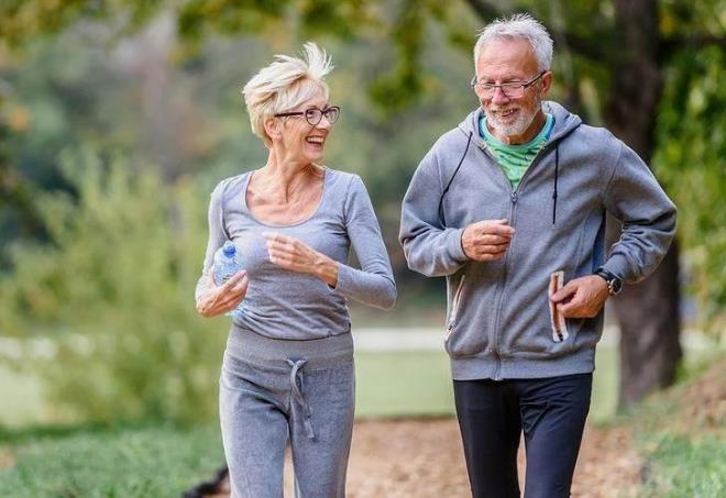 Her gn sofranza gelen baz besinler ierisindeki vitamin ve minerallerden dolay hzl yalanmanza sebep olabilir. Ekmek ve karbonhidrat da bu yalandran besinler arasnda. te bata hzl yalanmaya neden olan ekmein vcuda zararlar...