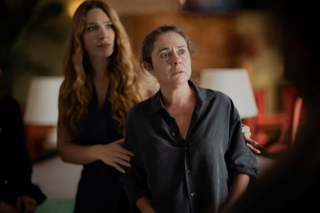 GLTEN'DEN METE'YE ZOR SORU    Dedesi Ziya'nn evine giden Mete, evlilik szlemesi iin ortal birbirine katarken Glten aaya indi. Naz'n kendisine sylediklerini anlatan Glten, oluna dnp "Sen bu kz gerekten seviyor musun?" diye sordu.