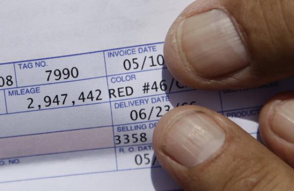 1966 model otomobille 4.8 milyon kilometre yol katetti