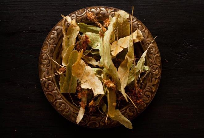 Buhar burun tkankln amay salayan hlamurun scak ay ise boaz arsna ve ksre kar etkilidir.