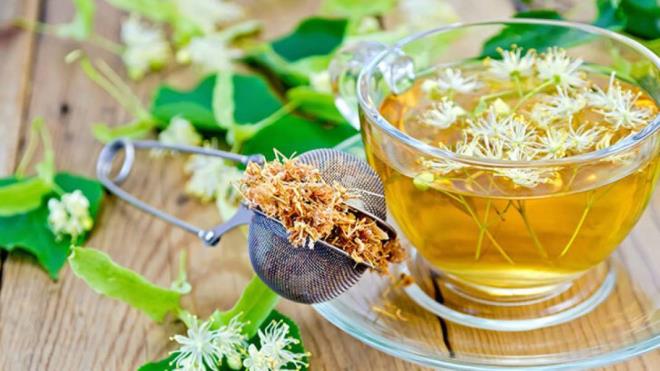 Ihlamur aynz demledikten sonra iine 1 tatl ka bal ekleyerek hastalklarnzdan ksa srede kurtulabilirsiniz. Zerdealla beraber tketildiinde de cierlerinize faydal olabilir.