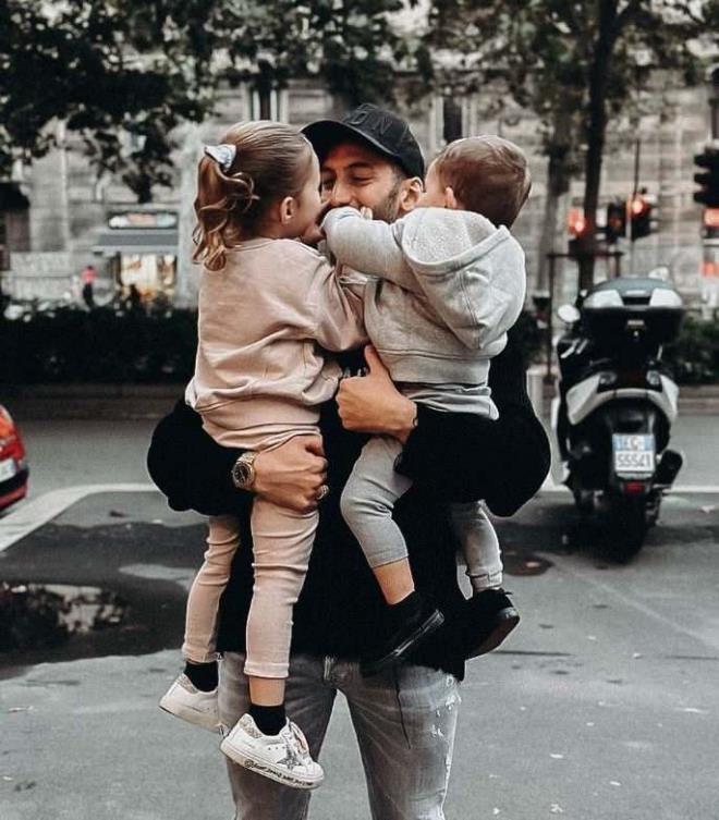 iftin, bu evlilikten Liya ve Ayaz adnda iki ocuu dnyaya gelmiti.