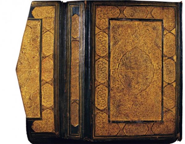 <p><b>&#1571;&#1614;&#1601;&#1614;&#1604;&#1614;&#1605;&#1618; &#1610;&#1614;&#1606;&#1618;&#1592;&#1615;&#1585;&#1615;&#1608;&#1575; &#1573;&#1616;&#1604;&#1614;&#1609; &#1575;&#1604;&#1587;&#1614;&#1617;&#1605;&#1614;&#1575;&#1569;&#1616; &#1601;&#1614;&#1608;&#1618;&#1602;&#1614;&#1607;&#1615;&#1605;&#1618; &#1603;&#1614;&#1610;&#1618;&#1601;&#1614; &#1576;&#1614;&#1606;&#1614;&#1610;&#1618;&#1606;&#1614;&#1575;&#1607;&#1614;&#1575; &#1608;&#1614;&#1586;&#1614;&#1610;&#1614;&#1617;&#1606;&#1614;&#1617;&#1575;&#1607;&#1614;&#1575; &#1608;&#1614;&#1605;&#1614;&#1575; &#1604;&#1614;&#1607;&#1614;&#1575; &#1605;&#1616;&#1606;&#1618; &#1601;&#1615;&#1585;&#1615;&#1608;&#1580;&#1613;</b></p>  "Bunlar hi stlerindeki ge bakmazlar m; Biz onu nasl sapasalam bina etmi, nasl sslemiiz? Bir tek atla bile yok?"(K&#257;f 50/6)