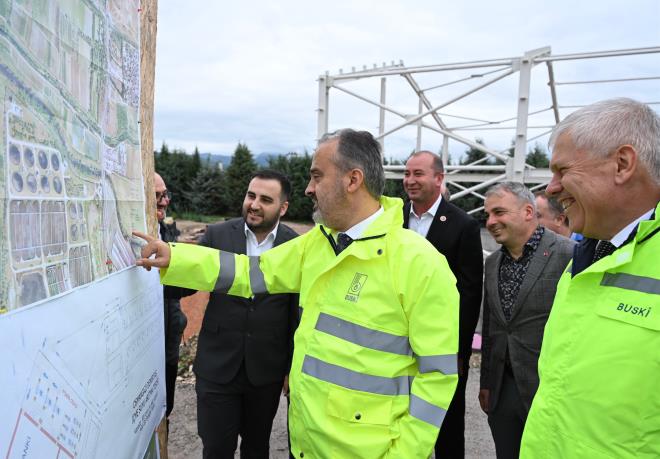 Bursa Bykehir Belediyesi, kuraklk dnemlerinde devreye ald kuyu sularndaki kaliteyi daha da artrmak amacyla Demirta'a da yaklak 400 bin nfusa hizmet verecek paket ime suyu artma tesisi kazandryor.