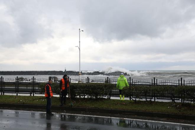 Yetkililer, gzergah kullanan srcleri dikkatli olmalar konusunda uyaryor.