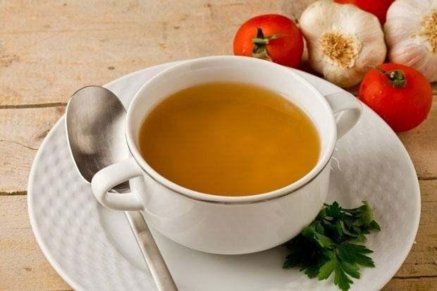 zellikle zayflama zerine etkileri olan sarmsak ay son yllarda poplerlii artan bitkisel aylar arasnda yer alr. Ayrca baz kronik hastalklarda ve baklk sisteminin zayflad zel durumlarda sarmsak ay kullanm nerilir.