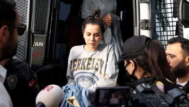 NTHAR DDALARINI YANITLADI    Polat, son olarak ise Gazeteci smail Saymaz'a mektup yazarak intihar iddialarna yant verdi.    Mektupta zamann az olduundan dolay sorularn tamamn cevaplandramadn ifade eden Polat,  irketin mali ve vergisel konularndan haberdar olmad iddiasn yineledi.