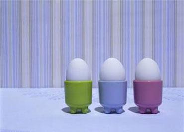 <p><b>Yumurta sarsndaki renk farkllnn sebebi nedir?</b></p>