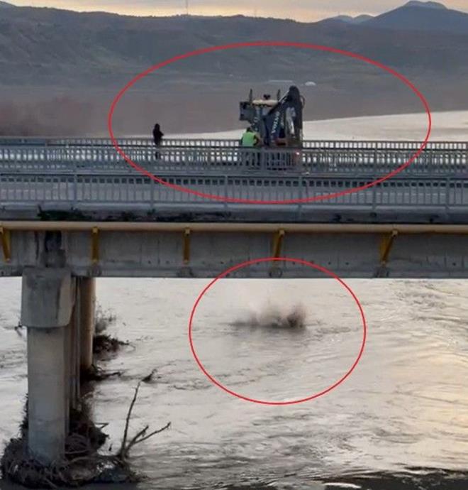 Olay, Bingl-Gen karayolu, ile giriindeki Gen Viyad'nde yaand.