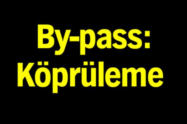 Trk Dil Kurumu'nun oluturduu alma grubu tp terimlerine Trke karlk aryor.