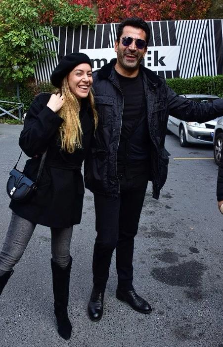 Sinem Kobal ve Kenan mirzalolu, nceki gece Nianta'nda bir otelden karken grntlendiler. Gazetecileri karsnda gren ift, sorular yantlad.