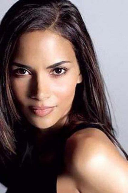 <p><b>O DA OK KAZA GERD</b></p> Sette en ok kaza geiren nllerden biri Halle Berry.