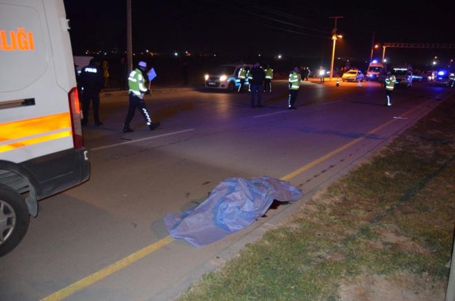 PAZARDA SEBZE SATIYORMU    Azmi Milli Sanayi ve Bilim Mzesi Sorumlusu, tarihi- yazar Dr. Mustafa Frat Gl, Mine Nur'un mezun olup bir an nce atanmak istediini syledi.