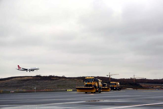 Yedi filo, birbiriyle e zamanl ve kesiim noktalarnda komu filolarla balantl olarak almak zere grevlendirildi.