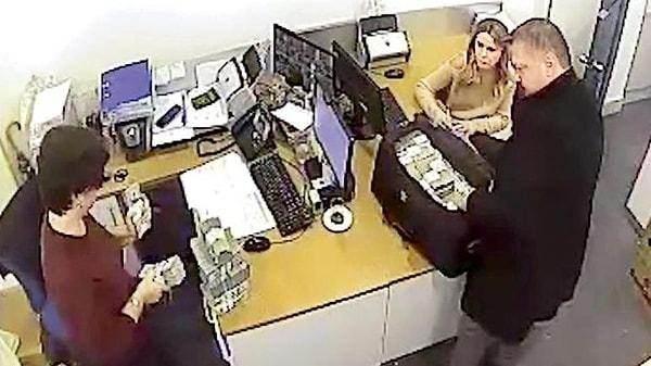 Erzan da ?Hayr, yoktur? diye cevap verdi. Bylece arama tamamland ve elyazsyla  sayfalk bir tutanak tutuldu. Bu tutanak hem Erzan hem avukat ve hem de dier ahitler tarafndan imzaland.