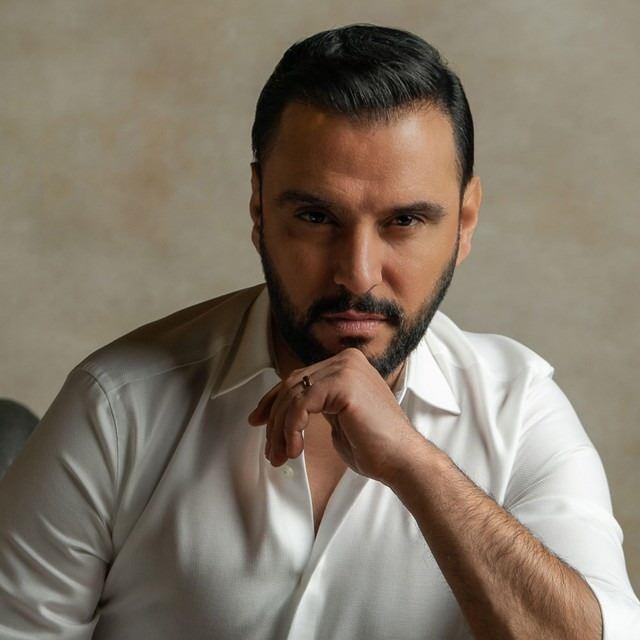 Fantezi arabesk mziinin sevilen sanatlarndan biri olan Alian, sosyal medya hesab zerinden yapt paylamlarla olduka dikkat ekiyor.