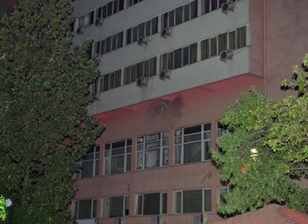 <p>Olayla ilgili soruturma Adli Makamlarn nezaretinde titizlikle yrtlmektedir.</p>  Huzurun teminat emniyet tekilat, halkmzn gvenliine kastedenlere kar srdrd mcadeleye bundan sonra da kararllkla devam edecektir."