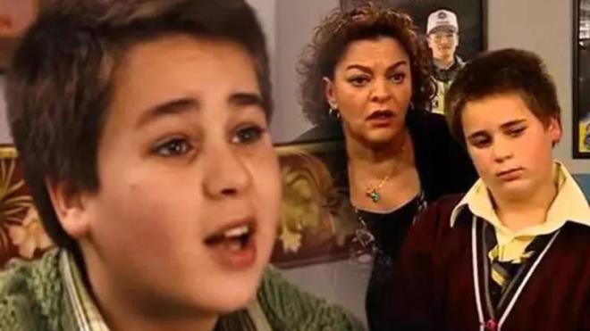 ERMAH BORA'NIN YILLAR SONRAK HAL<p>    Akasya Dura dizisindeki baarl oyunculuu ile birok kiinin beenisini kazanan Erimah Bora, seneler sonraki hali ile merak edilebiliyor. te Akasya Dura dizisinin Can'nn yllar sonraki hali;