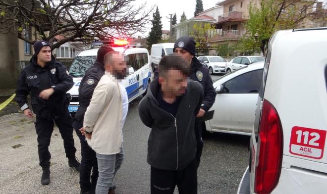 ddiaya gre, Yakup Uygun (31) ve Umutcan Ayaz (22), arkadalar .B. (32) ve U.K.'nin (40) evine misafirlie gitti.