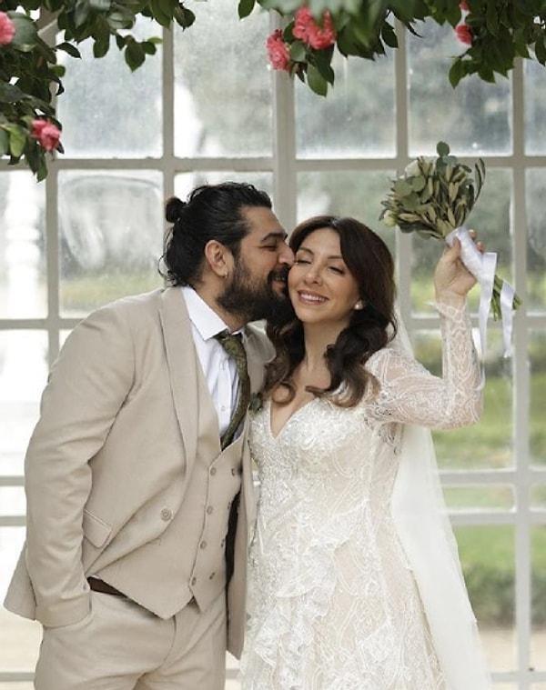 MELTEM YILMAZKAYA VE KADR DOAN    Gldr Gldr Show'daki baarl performansyla alk toplayan Meltem Ylmazkaya, mart aynda mzisyen Kadir Doan ile nikah masasna oturdu.