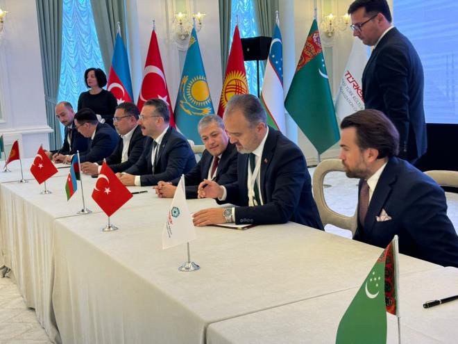 Akta, TRKBR bakan oldu<br>  Trk Dnyas Kltr Bakentlii unvann Bursa'dan alan Azerbaycan'n ua ehrinde yaplan 2023 Trk Dnyas Kltr Bakenti kapan programnda, Uluslararas Trk Dnyas Kltr Bakentleri Birlii'nin (TRKBR) kuruluuna ynelik mutabakat zapt imzand. Azerbaycan Cumhurbakanl ua zel Temsilcisi Aydn Kerimov, Kltr Bakan Adil Kerimli, Trkmenistan Kltr Bakan Atageldi ahmuradov, Bursa Bykehir Belediye Bakan Alinur Akta ve TRKSOY'a ye lkelerin temsilcilerin katld toplantda, TRKBR Bakanl'na ise oy birliiyle Alinur Akta getirildi. Birliin ilk genel kurulunun 2024 ylnn ilk yarsnda Bursa'nn ev sahipliinde yaplmas kararlatrld.