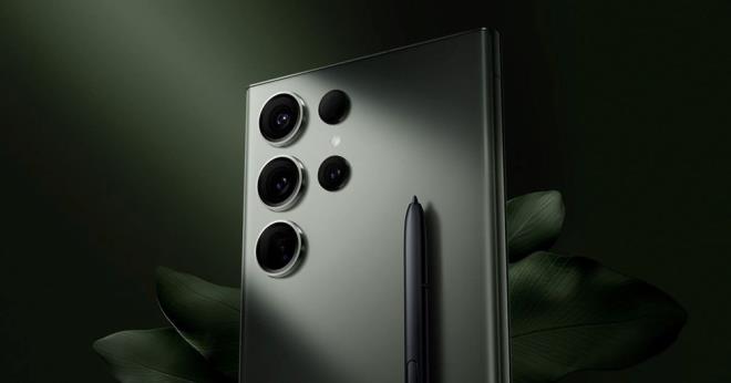 3 -SAMSUNG GALAXY S23 ULTRA    Samsung'un yllardr sregelen Amiral Gemisi Galaxy S23 Ultra, listenin 3. srasnda kendine yer buldu.    Android Authority'de be yldz alan cihazn kamera iyiletirmeleri, performans ve kapsaml yazlm desteiyle birlikte birinci snf bir telefon olduu belirtildi.